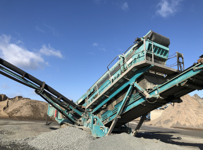 Peneira Móvel Terex Pergson Chieftain 2100 com 3 Decks